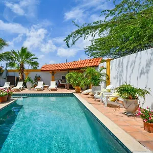 brisas-studio-apartments.comcaribbean.com/
