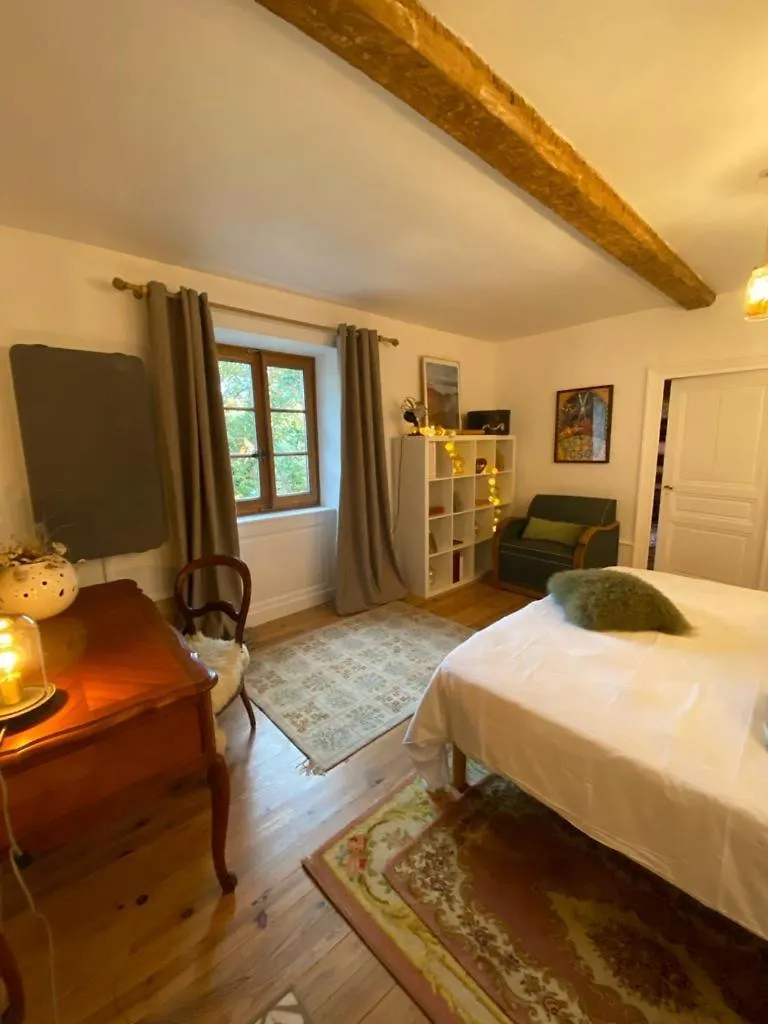 Le Chatel En Beaujolais Valsonne فرنسا