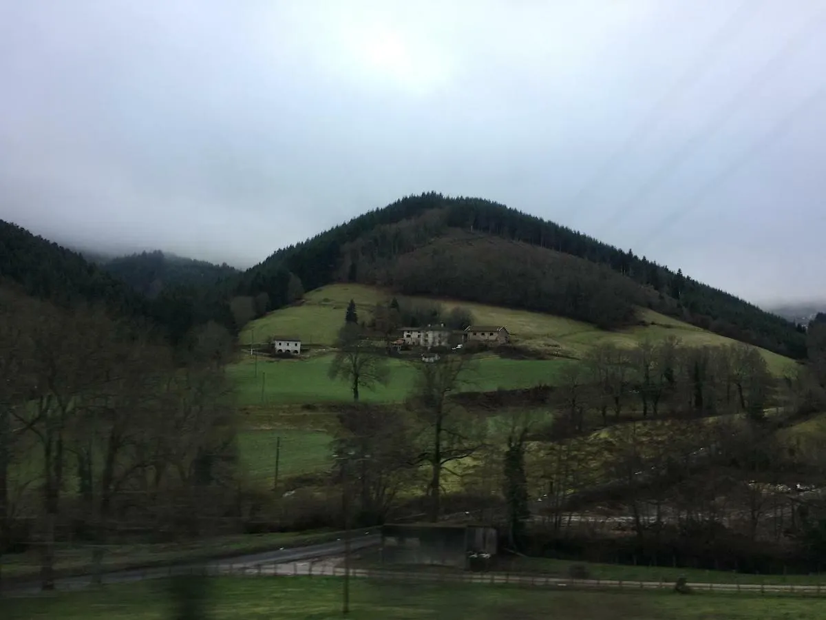 Le Chatel En Beaujolais Valsonne منزل للإقامة